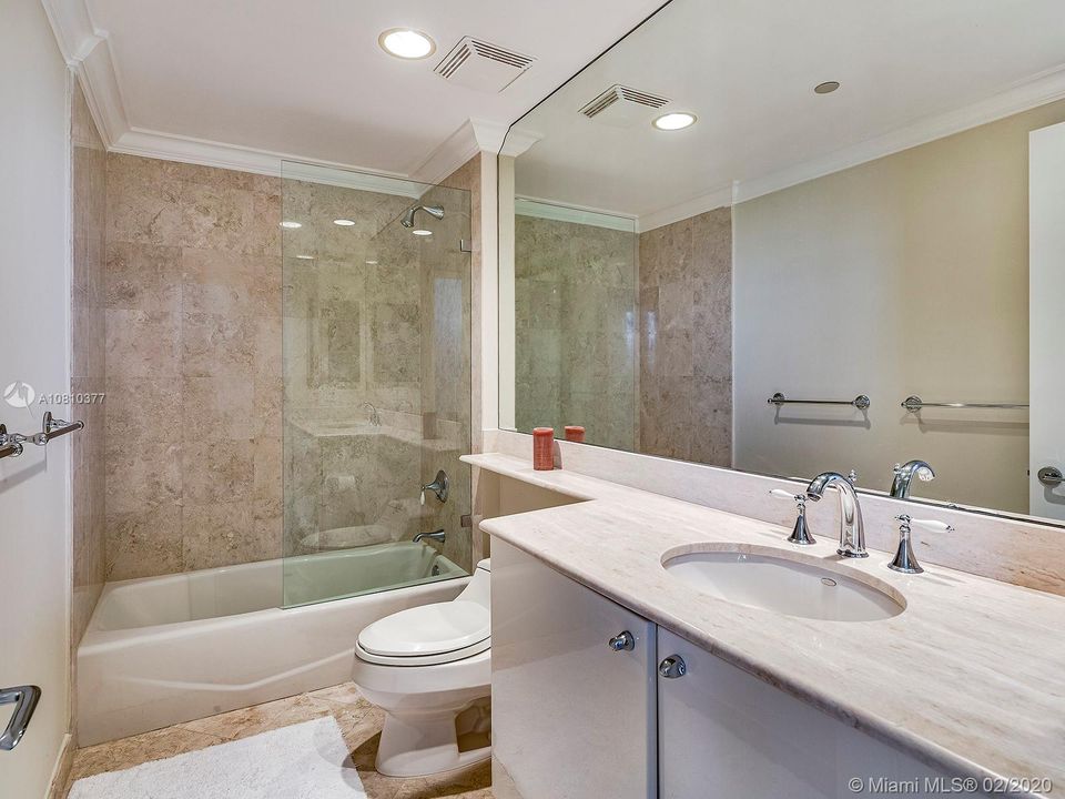 Recently Sold: $2,295,000 (3 beds, 3 baths, 2605 Square Feet)