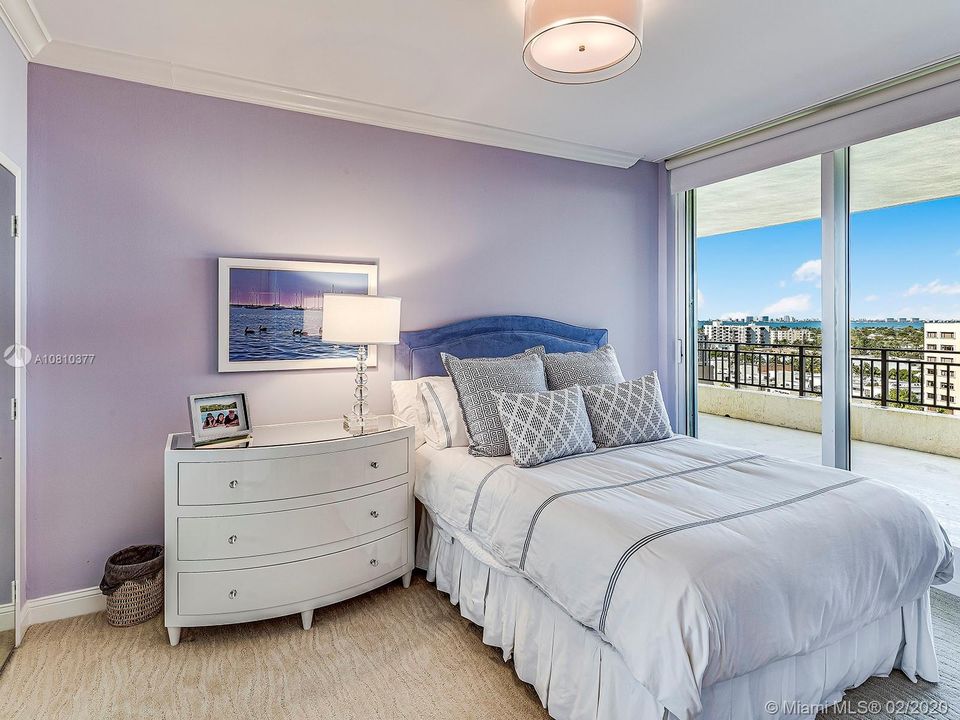 Recently Sold: $2,295,000 (3 beds, 3 baths, 2605 Square Feet)