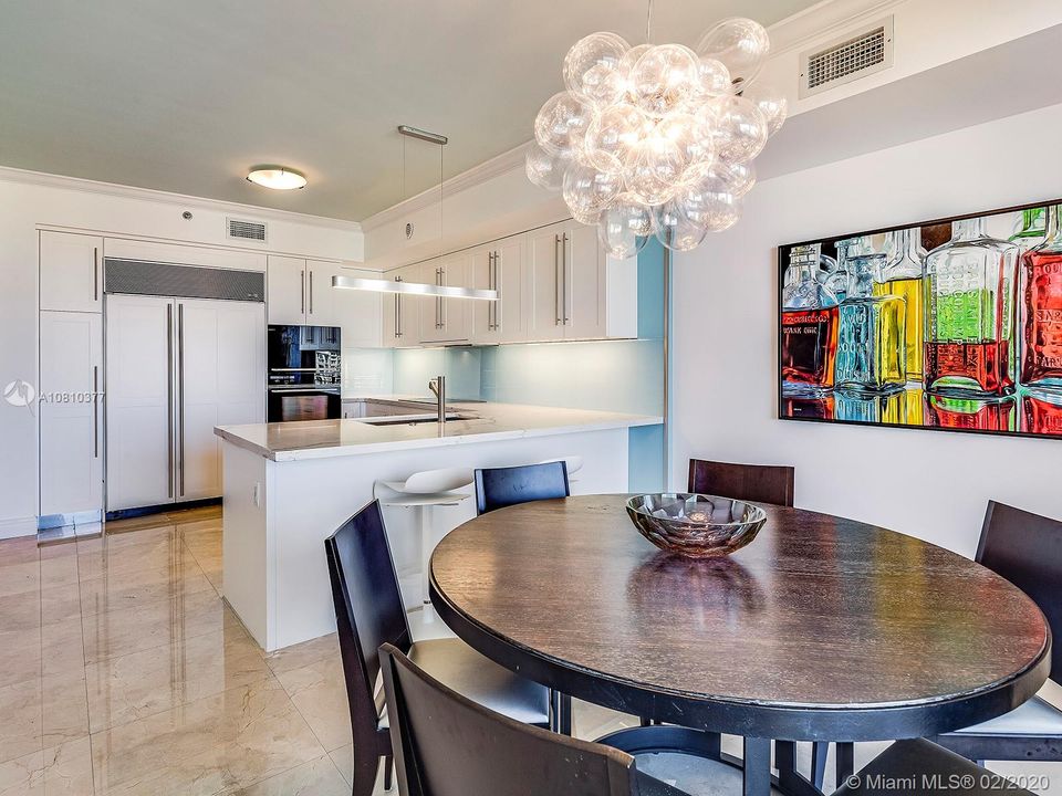 Recently Sold: $2,295,000 (3 beds, 3 baths, 2605 Square Feet)