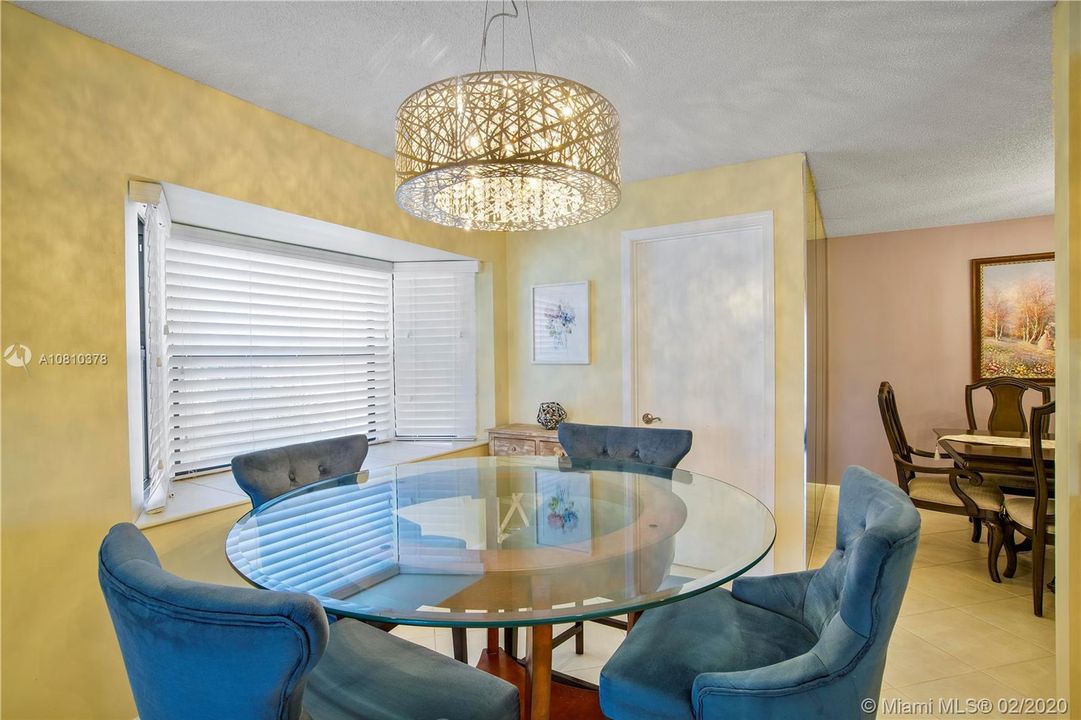 Recently Sold: $459,900 (4 beds, 2 baths, 2304 Square Feet)