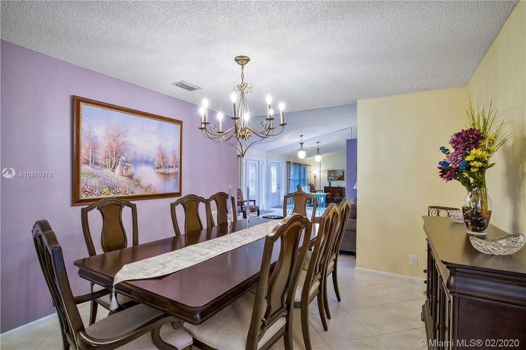 Recently Sold: $459,900 (4 beds, 2 baths, 2304 Square Feet)