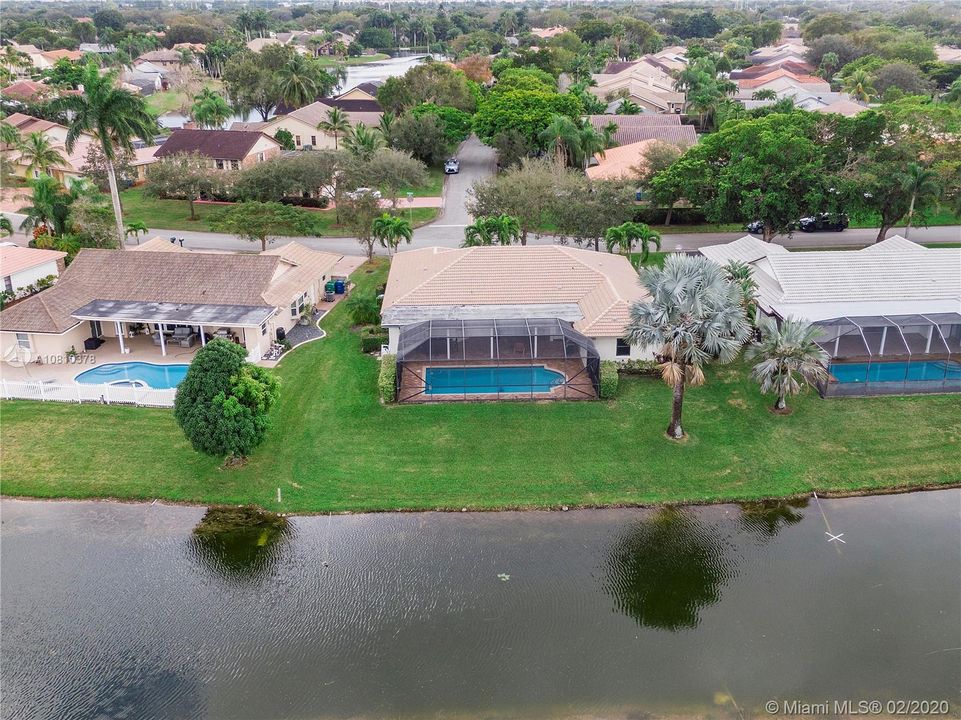 Recently Sold: $459,900 (4 beds, 2 baths, 2304 Square Feet)