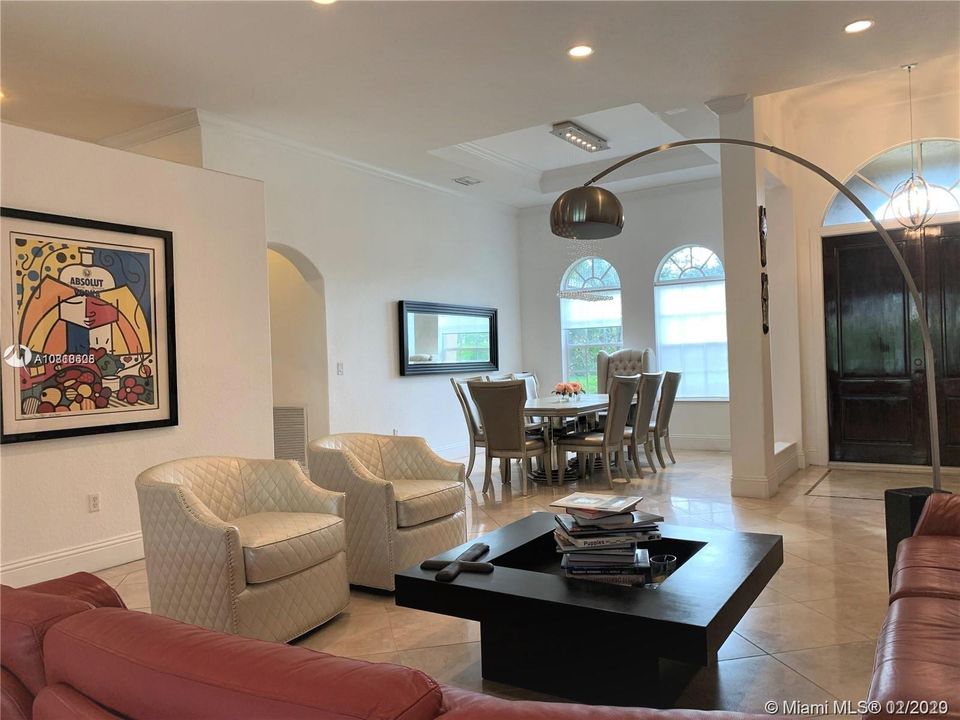 Recently Rented: $5,500 (6 beds, 3 baths, 3318 Square Feet)
