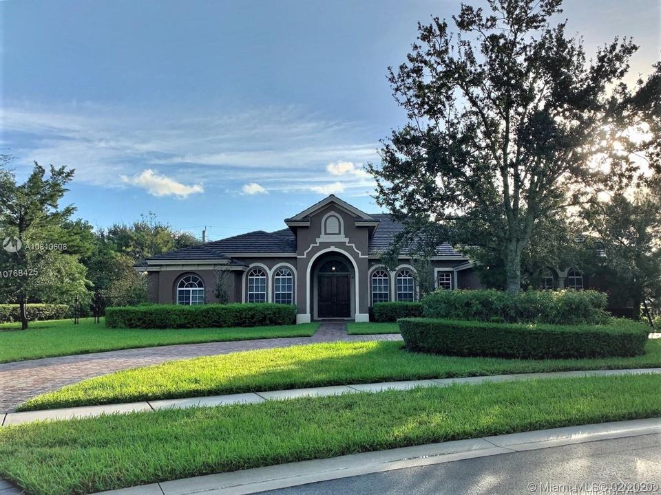 Recently Rented: $5,500 (6 beds, 3 baths, 3318 Square Feet)