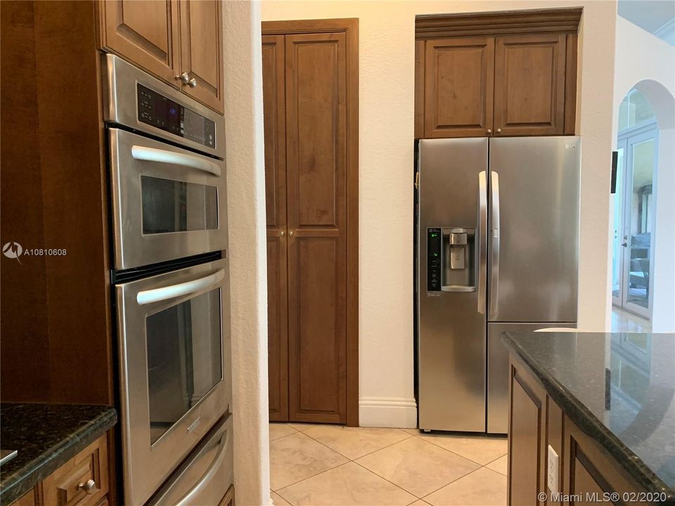 Recently Rented: $5,500 (6 beds, 3 baths, 3318 Square Feet)