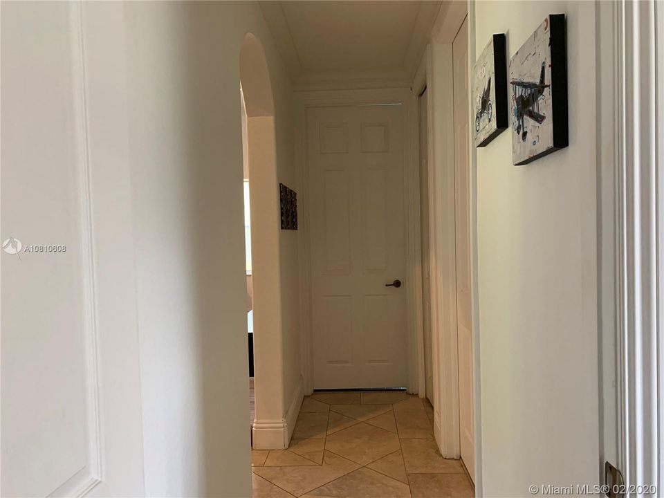Recently Rented: $5,500 (6 beds, 3 baths, 3318 Square Feet)