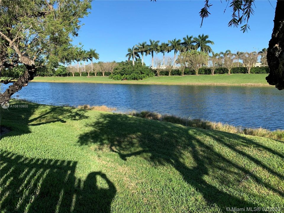 Vendido Recientemente: $299,990 (3 camas, 2 baños, 1151 Pies cuadrados)
