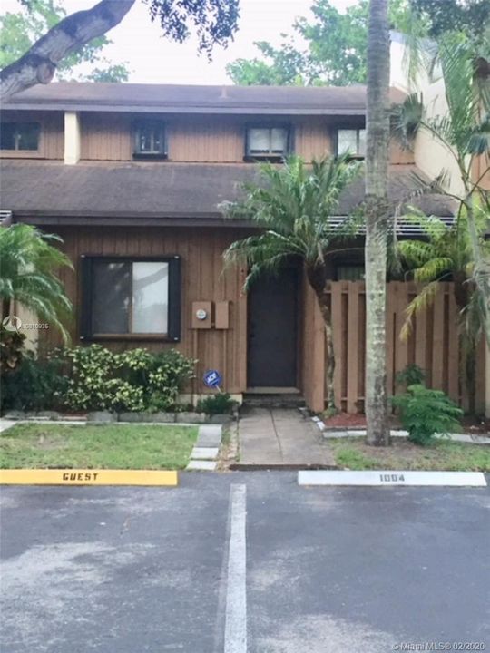 Recientemente alquilado: $1,700 (2 camas, 2 baños, 1326 Pies cuadrados)