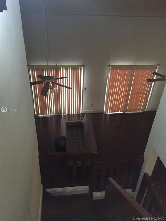 Recientemente alquilado: $1,700 (2 camas, 2 baños, 1326 Pies cuadrados)