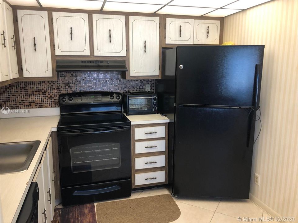 Recently Sold: $59,995 (1 beds, 1 baths, 760 Square Feet)