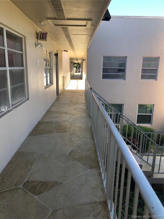 Recently Sold: $59,995 (1 beds, 1 baths, 760 Square Feet)