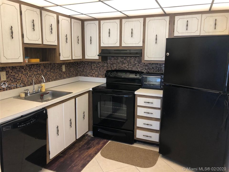 Recently Sold: $59,995 (1 beds, 1 baths, 760 Square Feet)