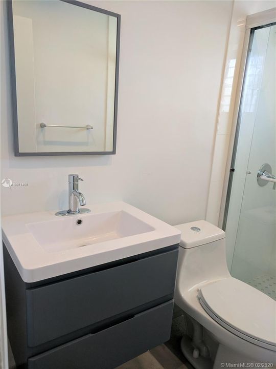 Recently Rented: $1,375 (2 beds, 1 baths, 720 Square Feet)
