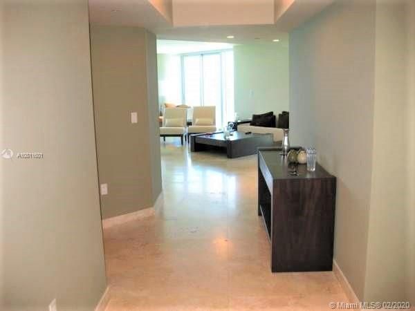 Vendido Recientemente: $2,650,000 (3 camas, 3 baños, 2480 Pies cuadrados)