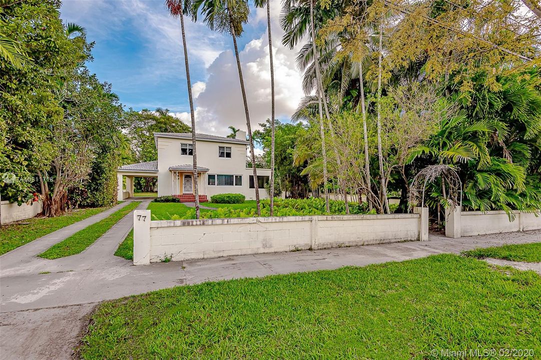 Vendido Recientemente: $565,000 (4 camas, 2 baños, 1845 Pies cuadrados)