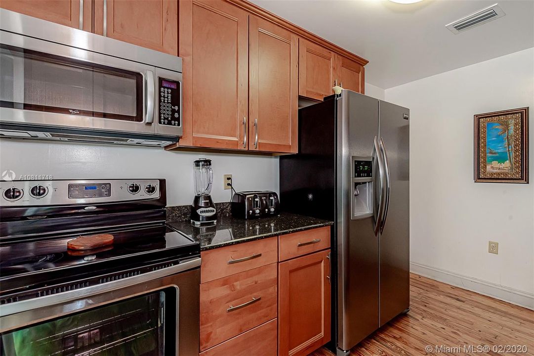 Vendido Recientemente: $565,000 (4 camas, 2 baños, 1845 Pies cuadrados)