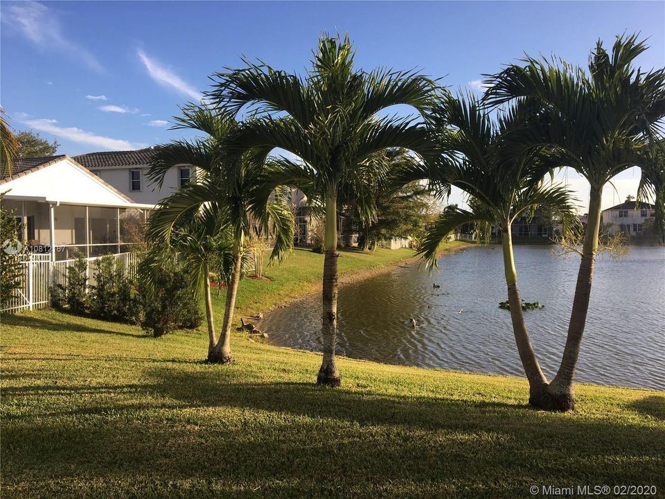Recently Rented: $2,450 (3 beds, 2 baths, 1386 Square Feet)