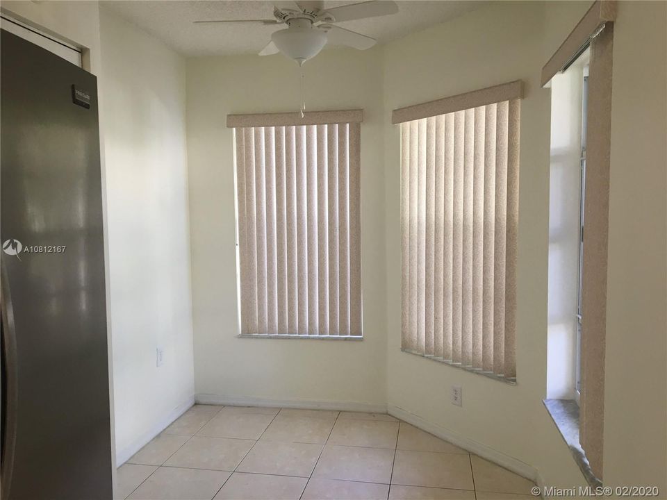 Recently Rented: $2,450 (3 beds, 2 baths, 1386 Square Feet)