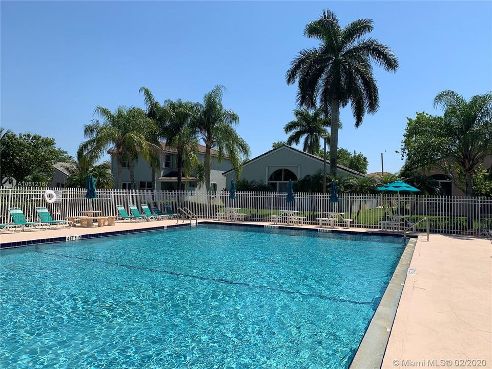 Recently Rented: $2,450 (3 beds, 2 baths, 1386 Square Feet)