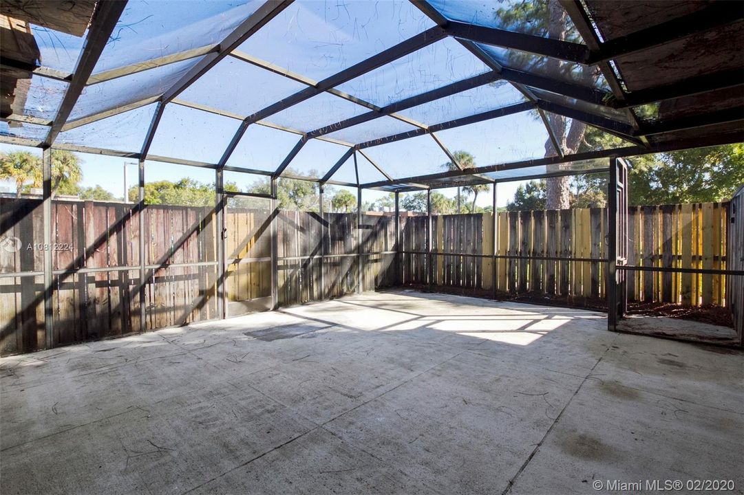 Recently Sold: $165,000 (2 beds, 2 baths, 1468 Square Feet)