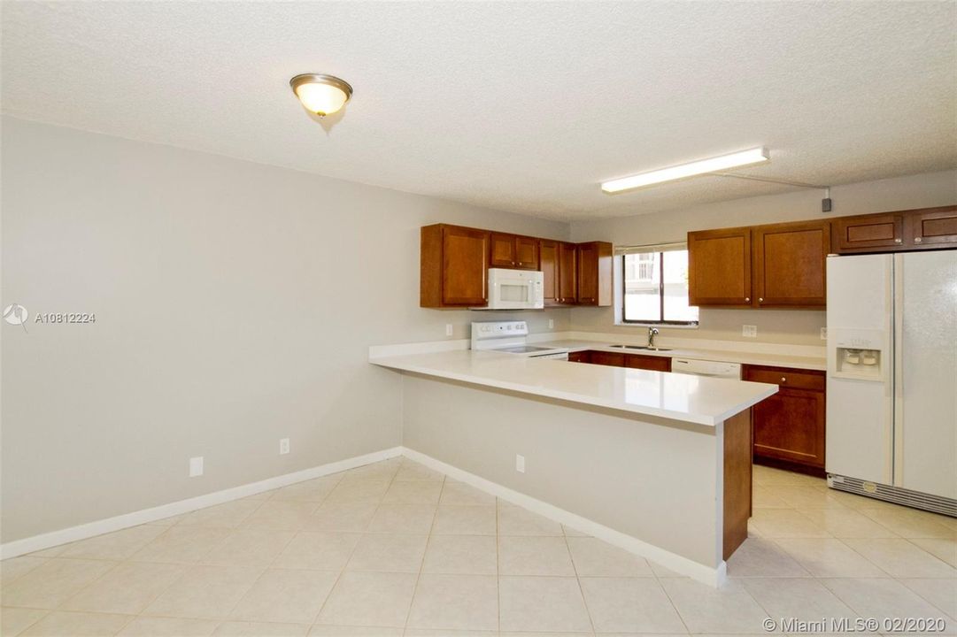 Recently Sold: $165,000 (2 beds, 2 baths, 1468 Square Feet)