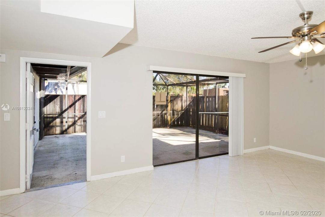 Recently Sold: $165,000 (2 beds, 2 baths, 1468 Square Feet)