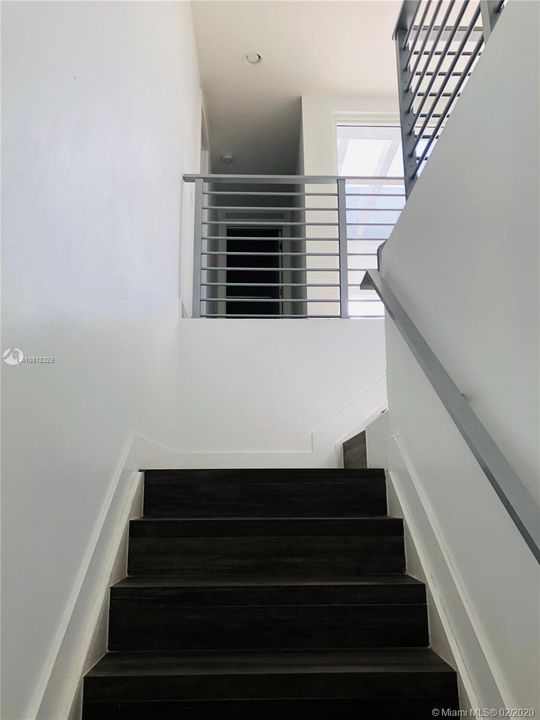 Recently Sold: $930,000 (6 beds, 7 baths, 4874 Square Feet)