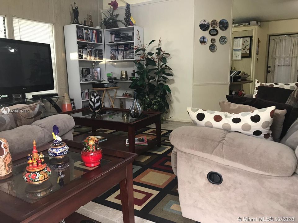 Vendido Recientemente: $26,000 (2 camas, 2 baños, 0 Pies cuadrados)