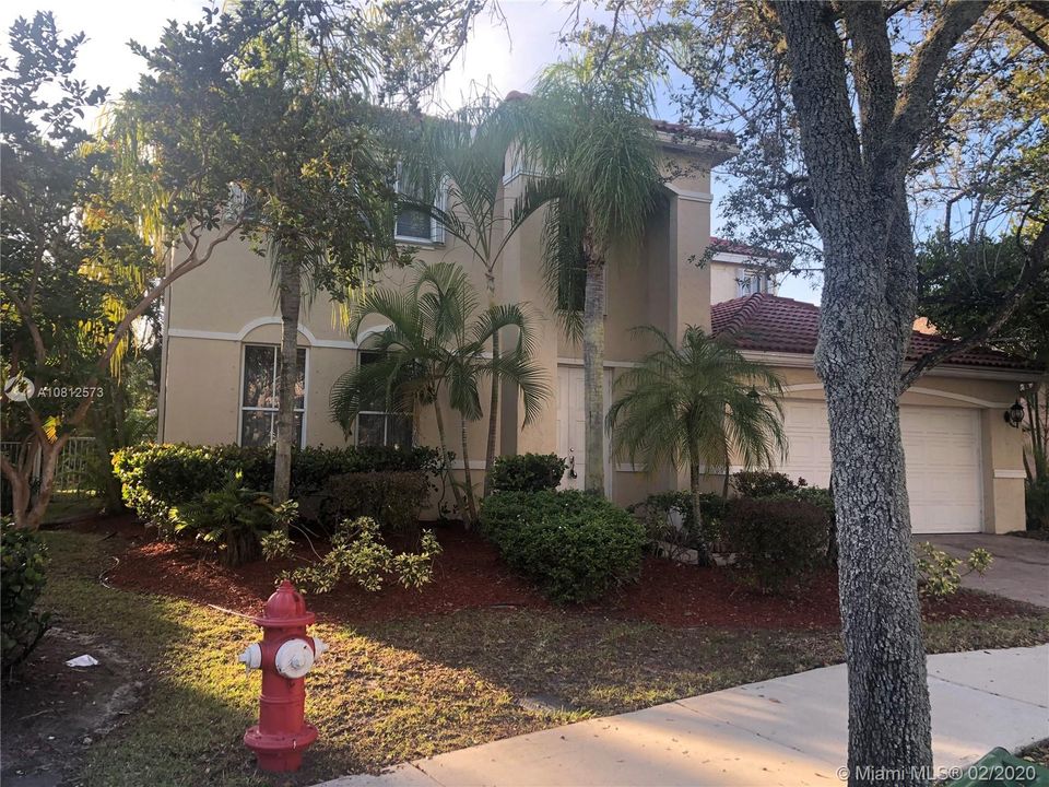 Recently Rented: $3,750 (5 beds, 4 baths, 2536 Square Feet)