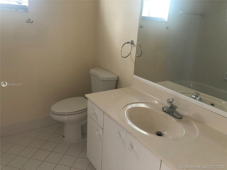 Recently Rented: $3,750 (5 beds, 4 baths, 2536 Square Feet)