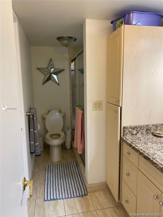 Recently Sold: $129,000 (1 beds, 1 baths, 870 Square Feet)