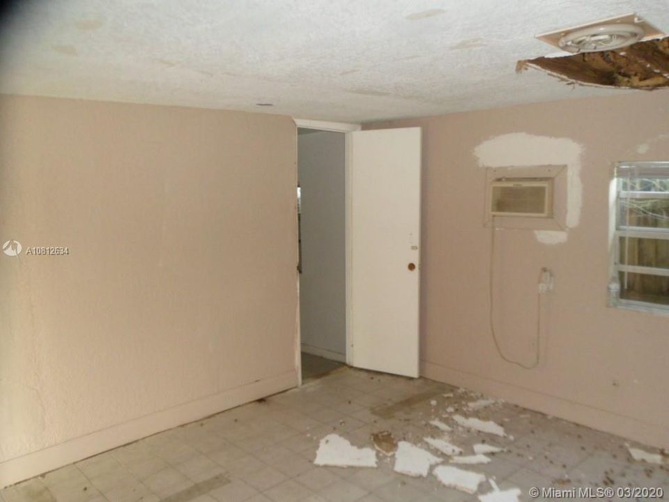 Недавно продано: $150,000 (2 спален, 1 ванн, 1089 Квадратных фут)