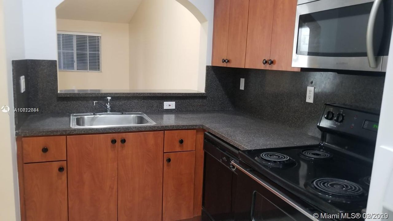 Vendido Recientemente: $140,000 (2 camas, 2 baños, 815 Pies cuadrados)