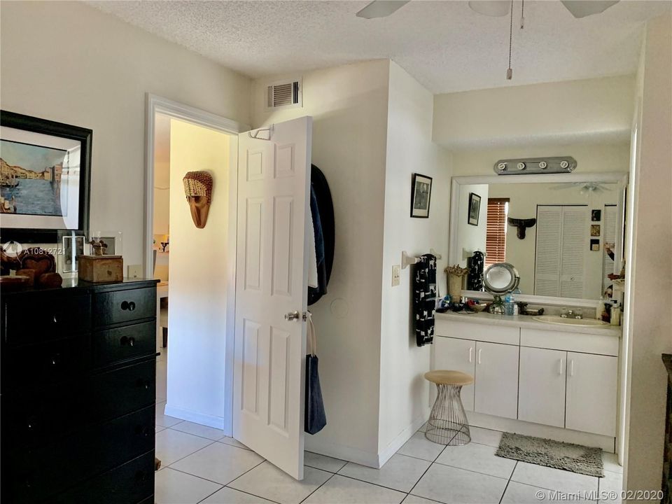 Recently Sold: $135,000 (2 beds, 2 baths, 768 Square Feet)