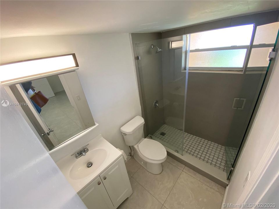 Недавно арендовано: $975 (1 спален, 1 ванн, 400 Квадратных фут)