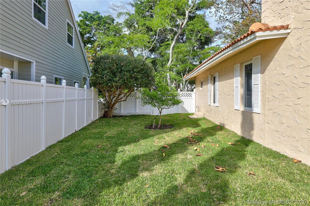 Fully Fenced Side Yard perfect for kids or pets