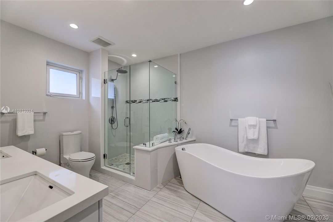 Recently Updated Master Bath w/ Dual Vanity, Spa Shower & Vessel Soaking Tub