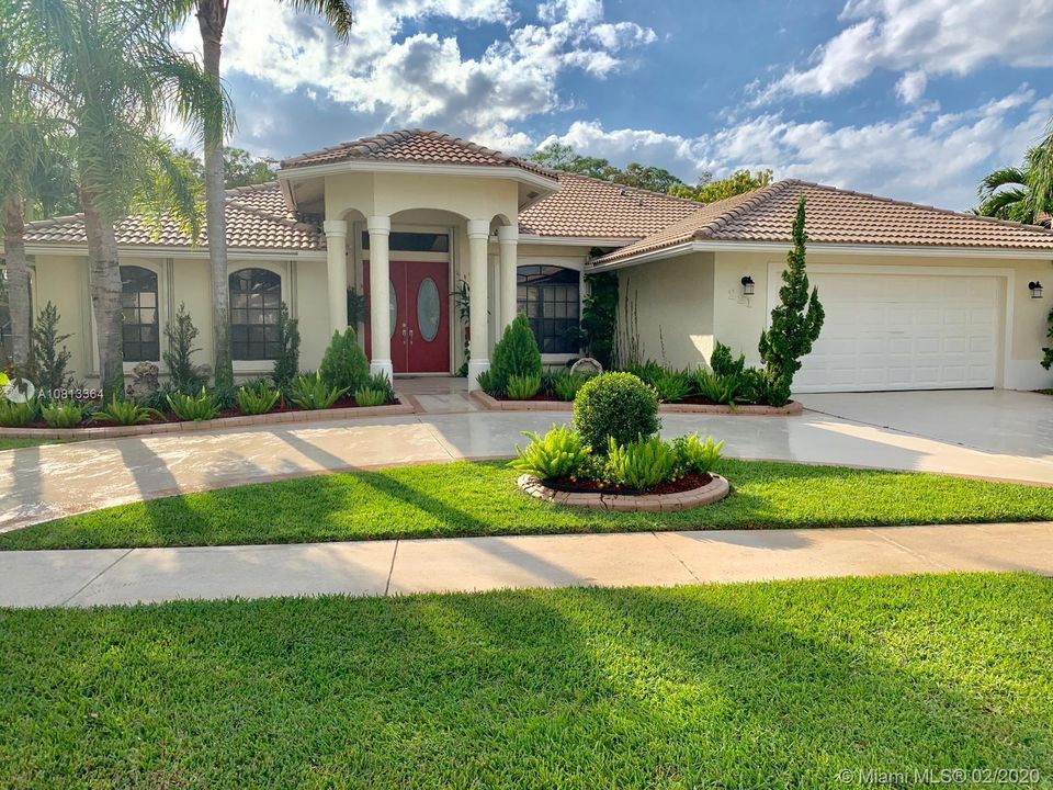 Recently Sold: $499,000 (4 beds, 3 baths, 2768 Square Feet)