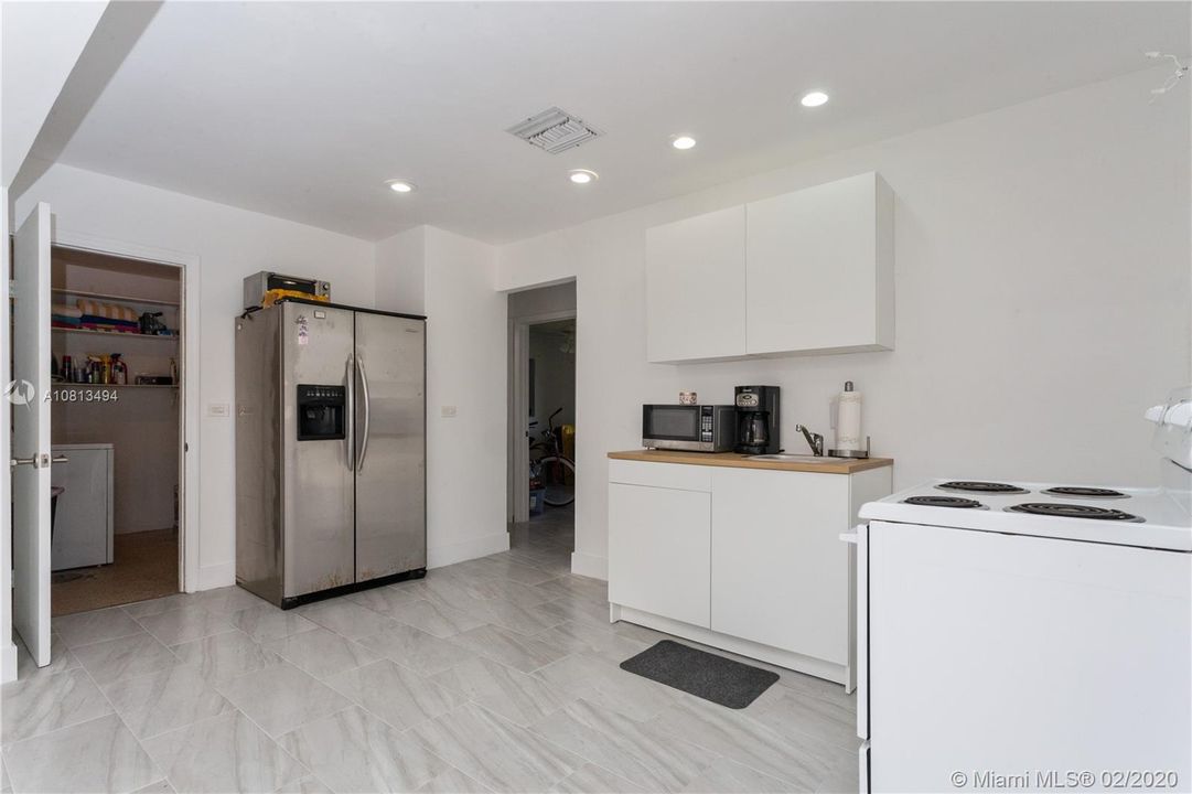 Vendido Recientemente: $339,000 (3 camas, 2 baños, 1378 Pies cuadrados)