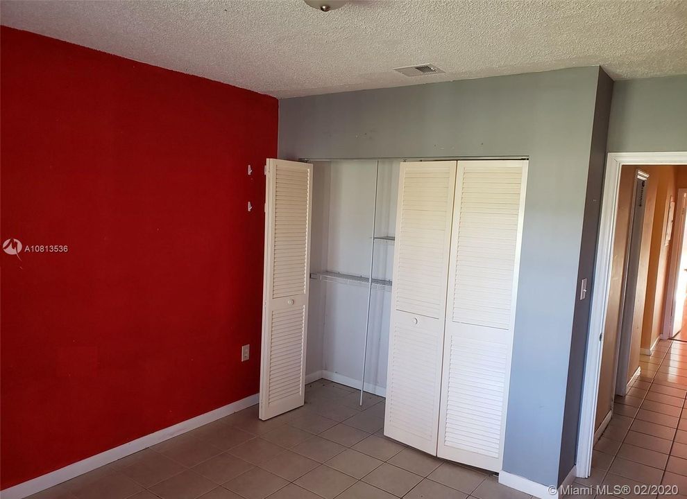 Recently Rented: $2,300 (4 beds, 2 baths, 2592 Square Feet)