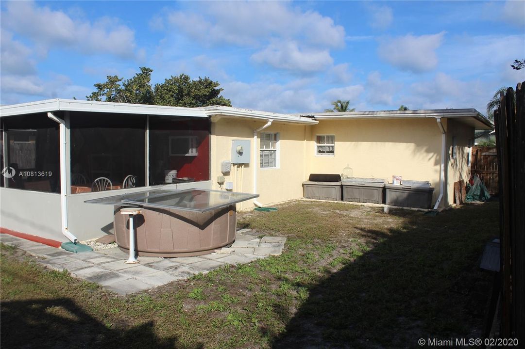 Vendido Recientemente: $165,000 (3 camas, 1 baños, 1118 Pies cuadrados)