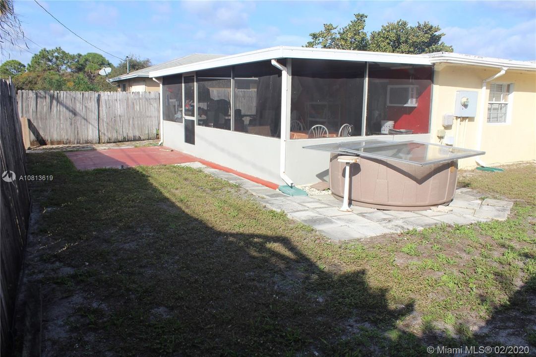 Vendido Recientemente: $165,000 (3 camas, 1 baños, 1118 Pies cuadrados)