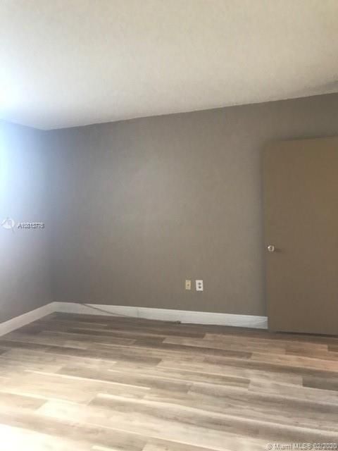 Recently Rented: $1,250 (1 beds, 1 baths, 830 Square Feet)