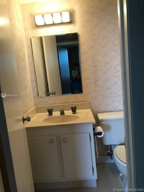 Recently Rented: $1,250 (1 beds, 1 baths, 830 Square Feet)