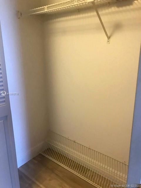 Recently Rented: $1,250 (1 beds, 1 baths, 830 Square Feet)