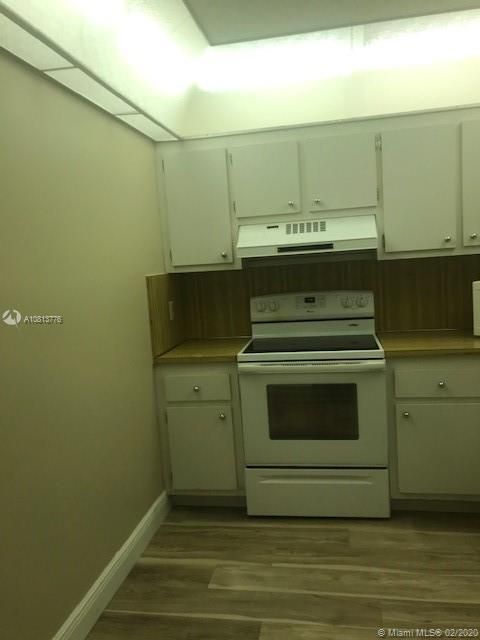 Recently Rented: $1,250 (1 beds, 1 baths, 830 Square Feet)