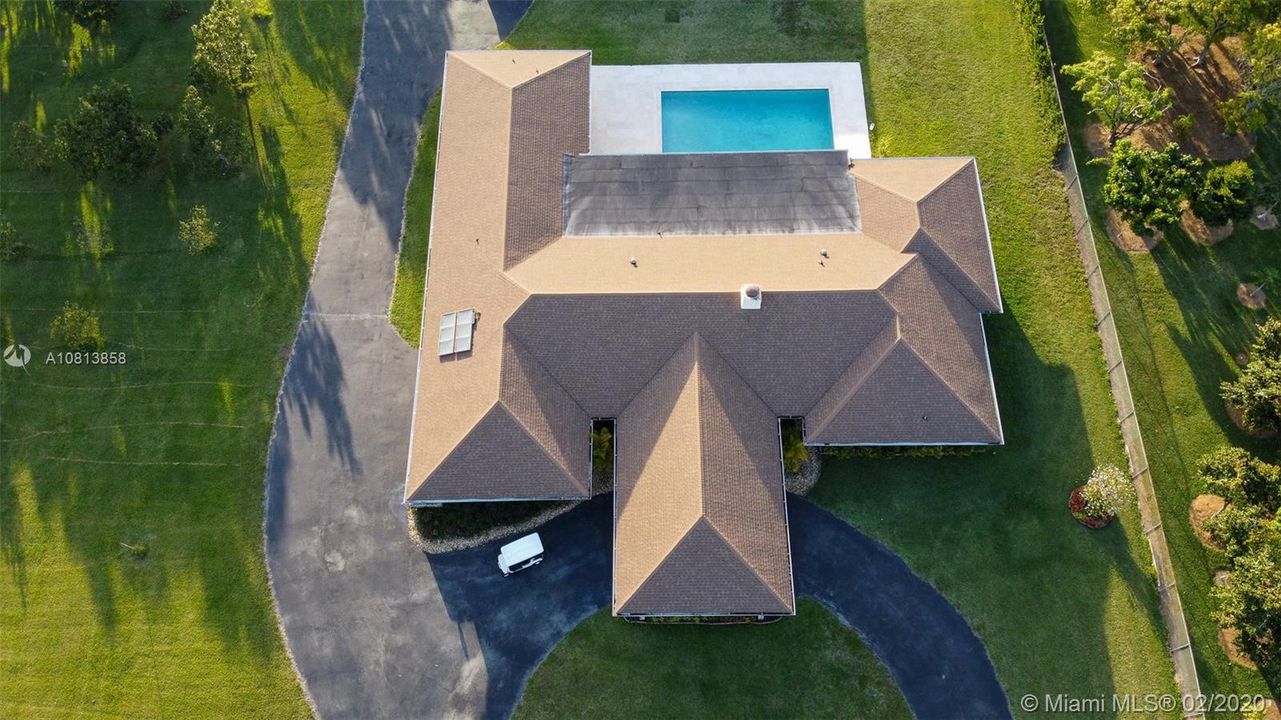 Vendido Recientemente: $2,050,000 (5 camas, 4 baños, 4008 Pies cuadrados)