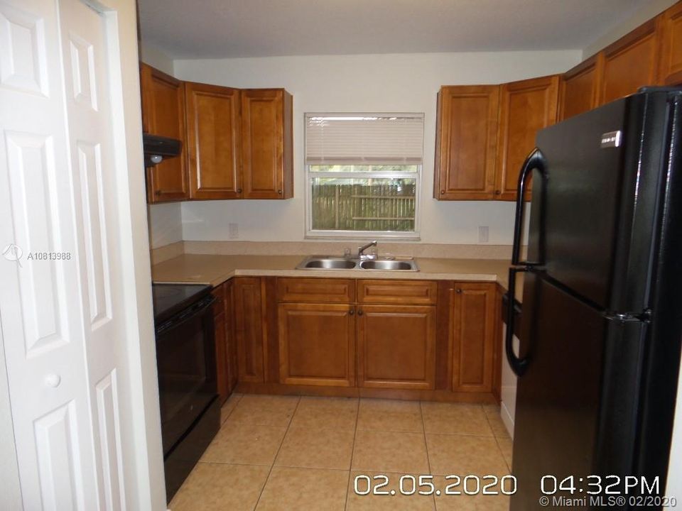 Vendido Recientemente: $159,990 (3 camas, 2 baños, 1188 Pies cuadrados)