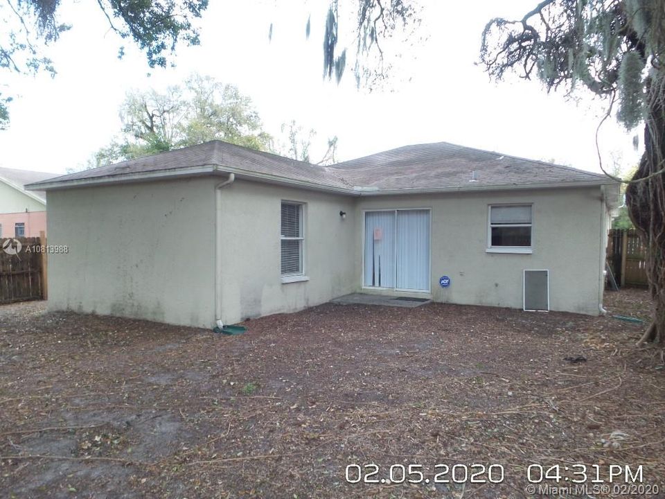 Vendido Recientemente: $159,990 (3 camas, 2 baños, 1188 Pies cuadrados)