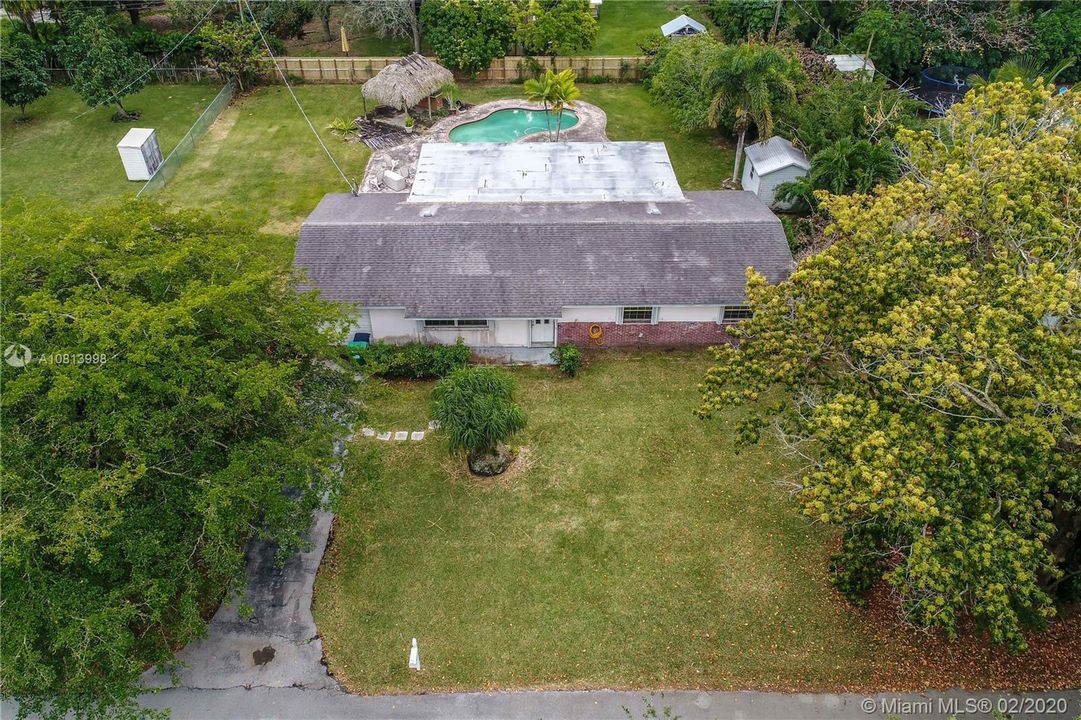Recently Sold: $299,900 (4 beds, 2 baths, 1890 Square Feet)